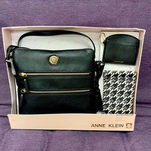 Anne Klein New Bag Set